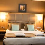Efeler Hotell 3*